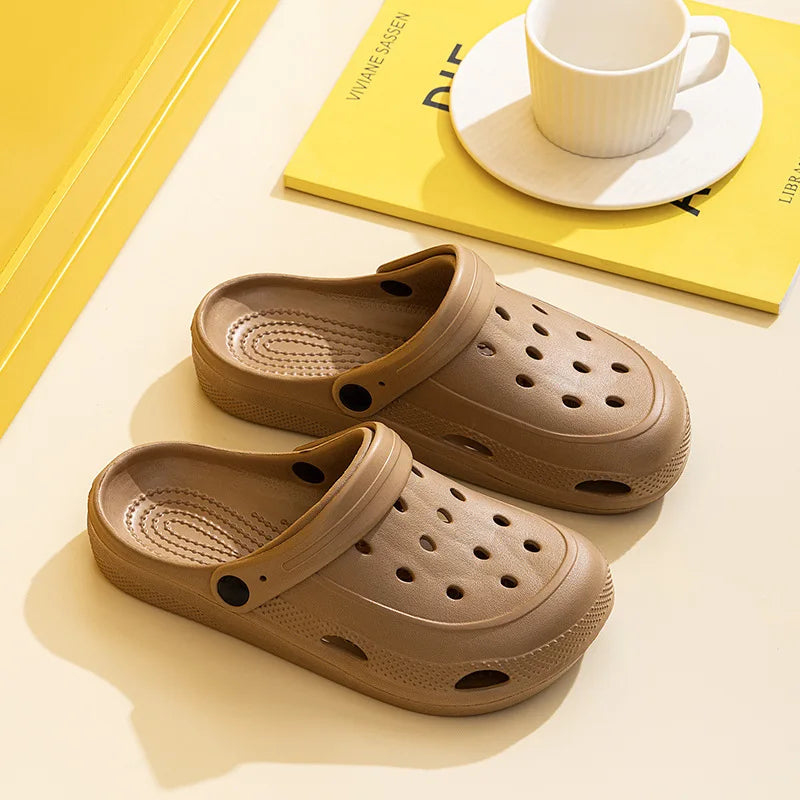 2025 New Men's and Women's Hole Shoes Summer Indoor and Outdoor Couples foam Light