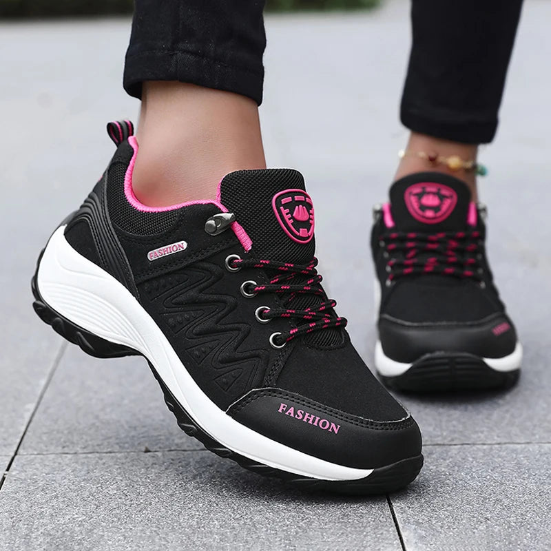 Anti Slip Walking Shoes Suitable for Outdoor Exploration and Travel