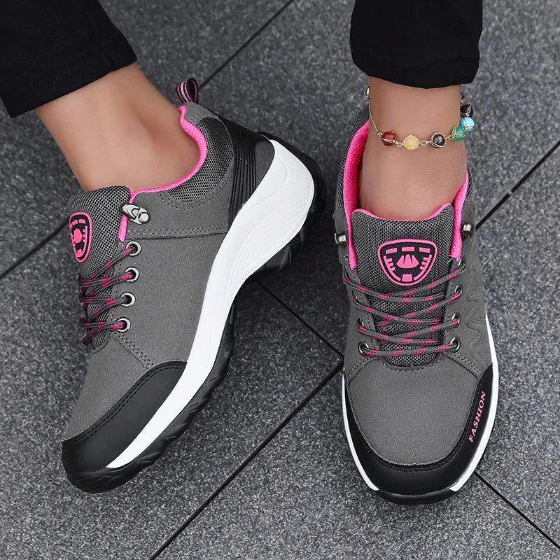 Anti Slip Walking Shoes Suitable for Outdoor Exploration and Travel