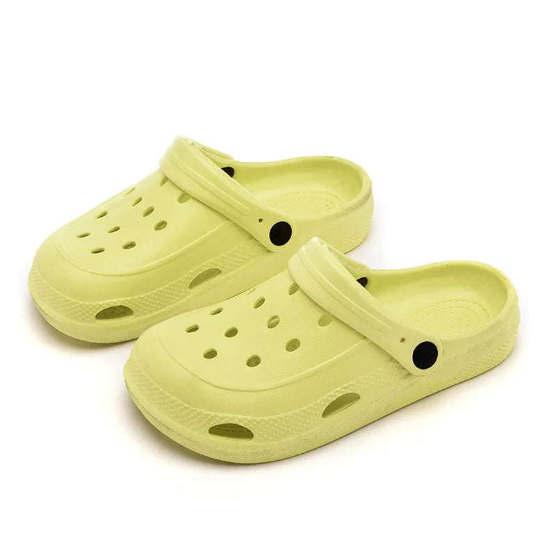 2025 New Men's and Women's Hole Shoes Summer Indoor and Outdoor Couples foam Light